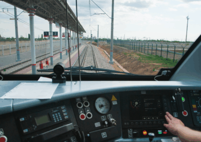 5G Railway: enhancing safety, efficiency, and sustainability